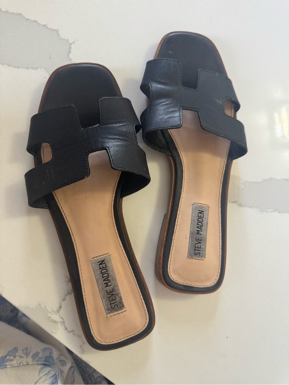 Steve Madden Black Leather H-Detail Slide Sandals